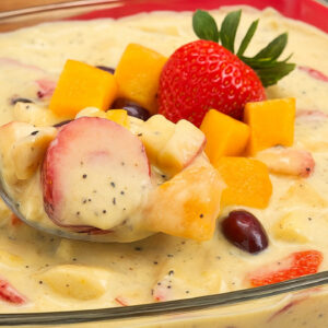 Salada de Frutas Cremosa com Creme de Maracujá