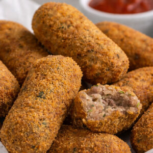 Croquete de carne moída