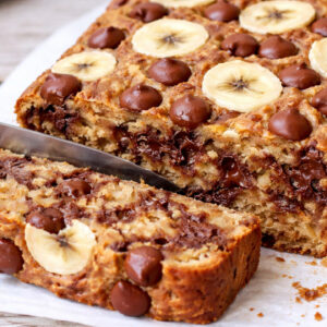 Bolo de banana com chocolate