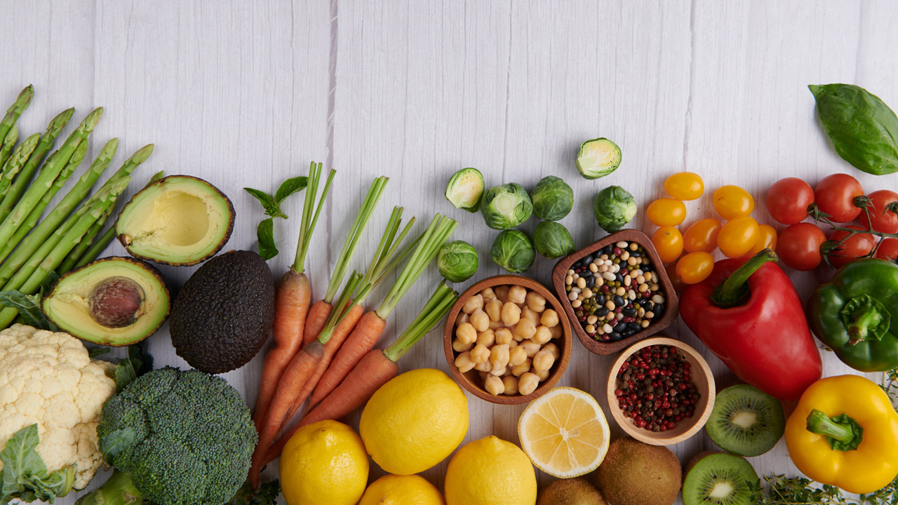 Alimentos Saudáveis ganham espaço com o avanço da cultura fitness no Brasil Alimentação saudável