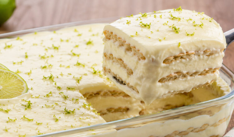 Pavê de Limão com Biscoitos de Maisena Pavê de Limão