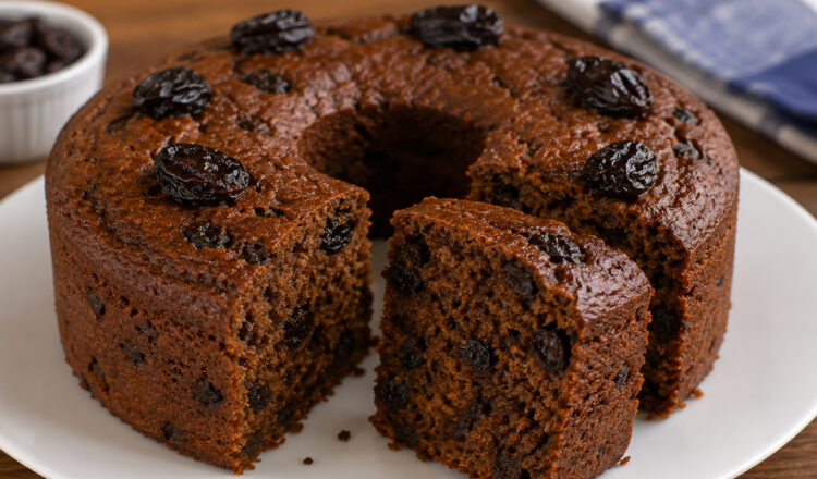 Bolo de Ameixa Simples e Fácil (no Liquidificador) Bolo de ameixa