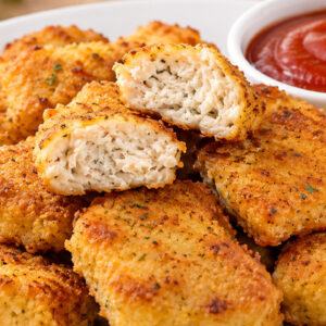 Nuggets Caseiros de Frango com Batata