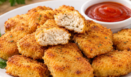 Nuggets Caseiros de Batata com Frango Nuggets Caseiros de Frango com Batata
